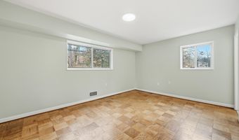 10643 WEYMOUTH St 101, Bethesda, MD 20814