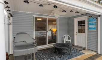 749 Park Ave, Belford, NJ 07718