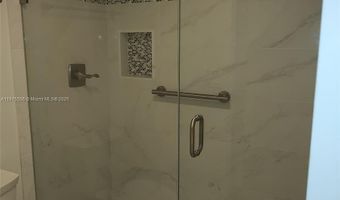 20515 E Country Club Dr 147, Aventura, FL 33180