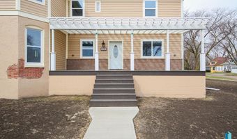 111 N 6th St, Beresford, SD 57004