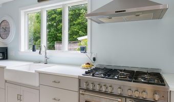 211 Oak St, Bath, ME 04530