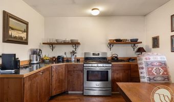 618 Grove Creek Rd, Absarokee, MT 59001
