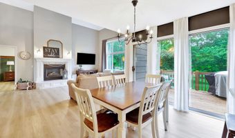 416 Country Hills Dr, Augusta, KS 67010