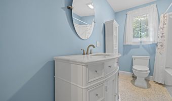 32 Rocky Glen Rd, Danbury, CT 06810