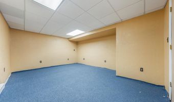 2725 S JACKSON St, Appleton, WI 54915
