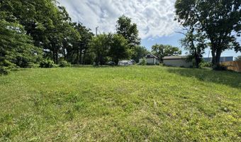 42309 N Woodbine Ave, Antioch, IL 60002
