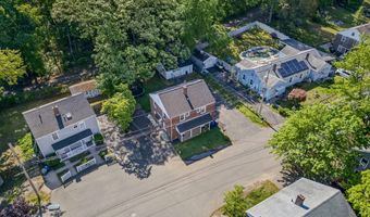 180 Dupont Pl, Bridgeport, CT 06611