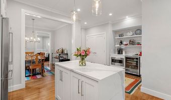 18 Breck Ave 18, Boston, MA 02135