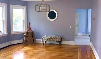 20 North St, Warwick, RI 02886