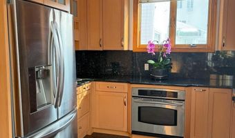 77 Lynton Rd, Albertson, NY 11507