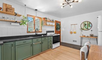 1317 DIVISION St, Algoma, WI 54201