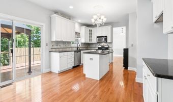 16 Bowers Dr, Allamuchy Twp., NJ 07840