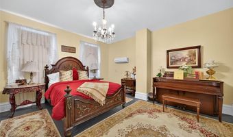 5596 Walnut St, Augusta, MO 63332