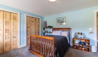 29 Dashney Rd, Burke, VT 05832