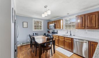 230 School St, Lincoln, RI 02865