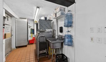 8713 Gravois Rd, Affton, MO 63123