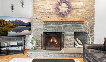 37 Valerie Dr, Bolton, CT 06043
