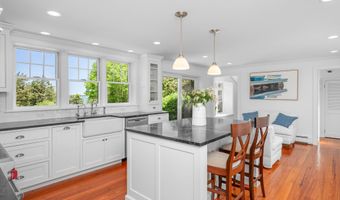 91 Allyn Ln, Barnstable, MA 02630
