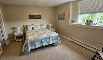 93 Streamside Ln, Bangor, ME 04401