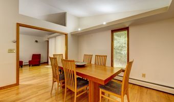 15 Brookridge Dr, Avon, CT 06001