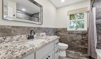 17341 N 158th St, Basehor, KS 66007