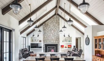 2713 S Forty Ln, Adel, IA 50003