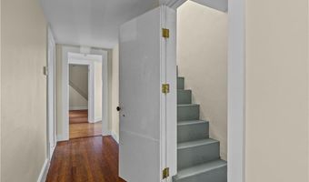 18 Rhode Island Ave 3, Newport, RI 02840