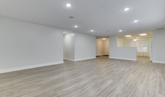 6613 Sonesta Dr, Indianapolis, IN 46217
