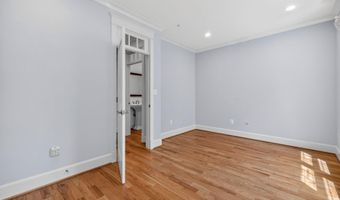 8905 HEMPSTEAD Ave, Bethesda, MD 20817