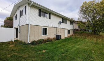 904 Guthrie St, Adair, IA 50002