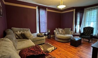 114 E Concord St, Athens, WV 24712