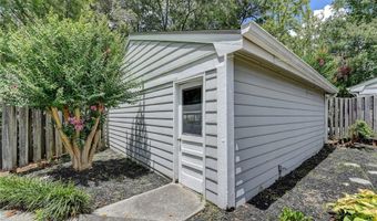 6433 Deerings Ln, Peachtree Corners, GA 30092