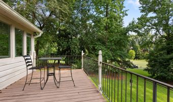 1726 Brookstone Way NW, Acworth, GA 30101