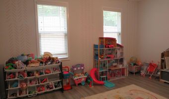222 Vanderbuilt Ct, Aberdeen, NC 28315