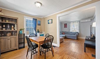 60 6th St, Bangor, ME 04401