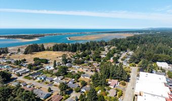 950 NE 1ST St, Bandon, OR 97411