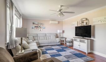 123 Lasalle Dr, Bangor, ME 04401