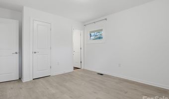 3633 Rosehaven Dr, Charlotte, NC 28205