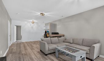 1617 12th St SE, Altoona, IA 50009