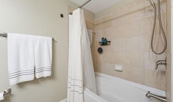 1021 N GARFIELD St 323, Arlington, VA 22201