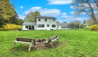 79 Meadow Wood Rd, Branford, CT 06405