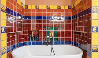 174 Hondo Seco Rd, Arroyo Hondo, NM 87513
