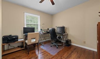 21 Meadowbrook Country Club Est, Ballwin, MO 63011