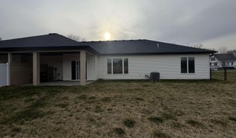 640 S 9th St, Akron, IA 51001