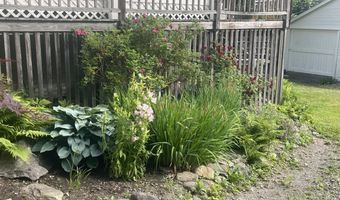 38 Union St, Belfast, ME 04915