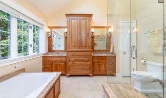 56 Larkspur Ln, Bristol, CT 06010