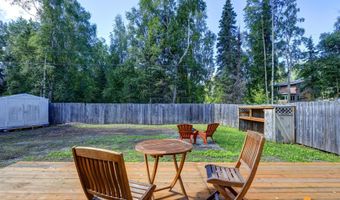 8530 Gordon Cir, Anchorage, AK 99507