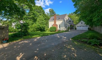 259 Middle Rd, Falmouth, ME 04105
