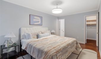 301 SE Delaware Ave 303, Ankeny, IA 50021