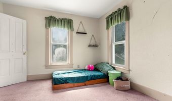 712 S MAIN St, Abingdon, IL 61410